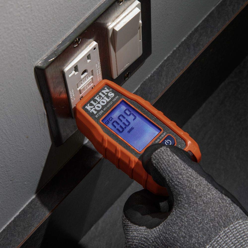 Klein Tools GFCI Outlet and Non-Contact Voltage Tester Kit